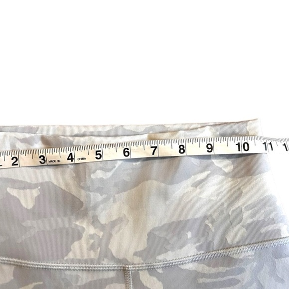 Lululemon Wunder Under High-Rise Tight 25" *Luxtreme Camo - Picture 13 of 14